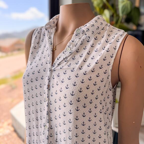 Coliseum Collection-Collared Sleeveless Buttoned Navy Anchor Top-Women’s Medium - Picture 6 of 10